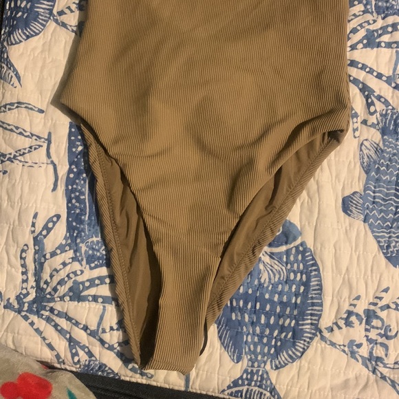 NWOT Good American 90s ribbed one piece size:1 (S) in Tan - Picture 6 of 11